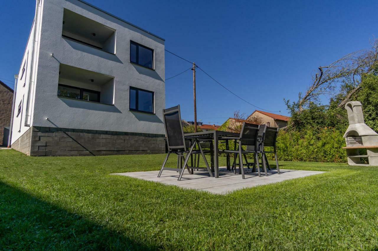 Ferienwohnung Dorfbrunnen Мерциг Экстерьер фото